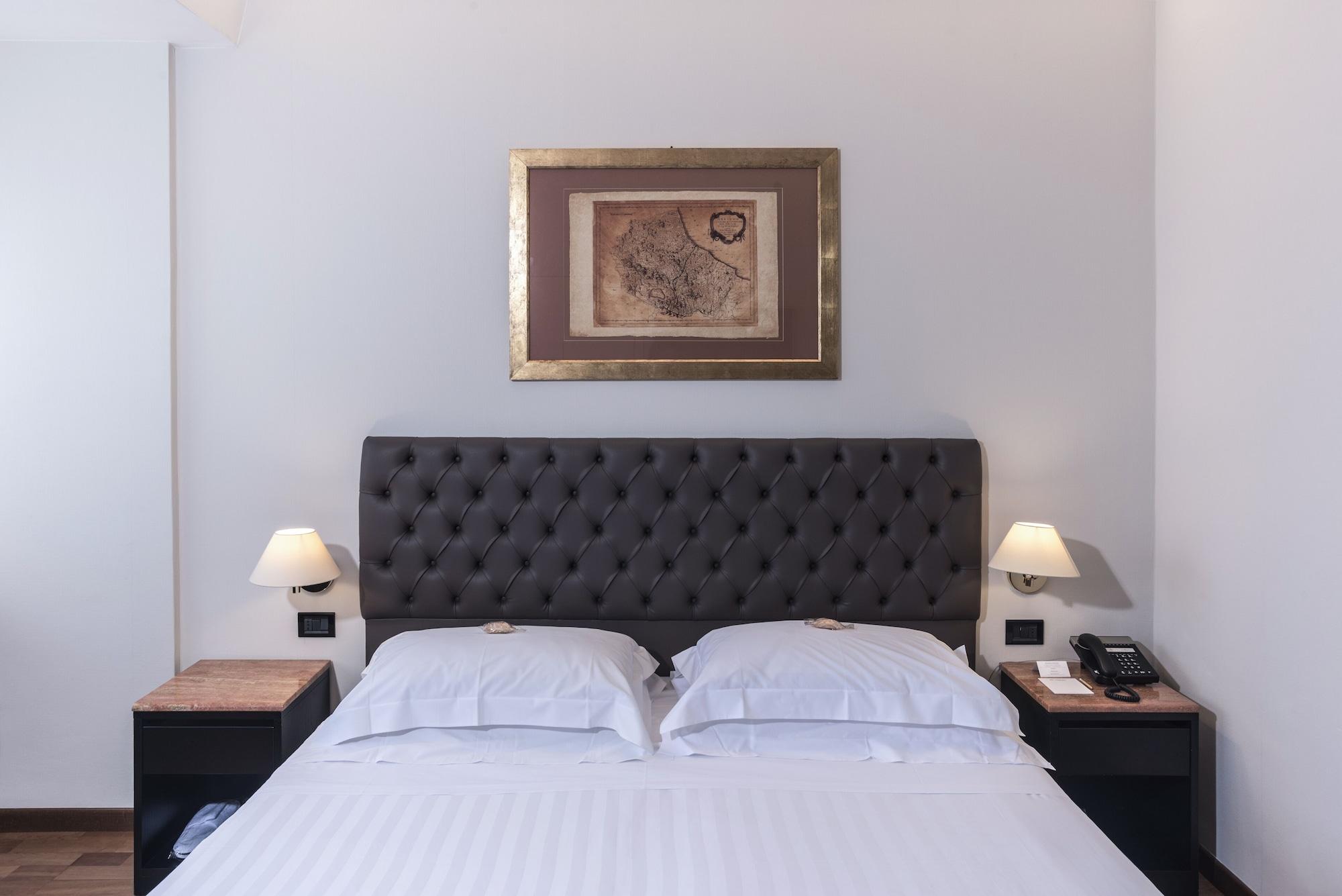 Hotel Plaza Pescara Esterno foto