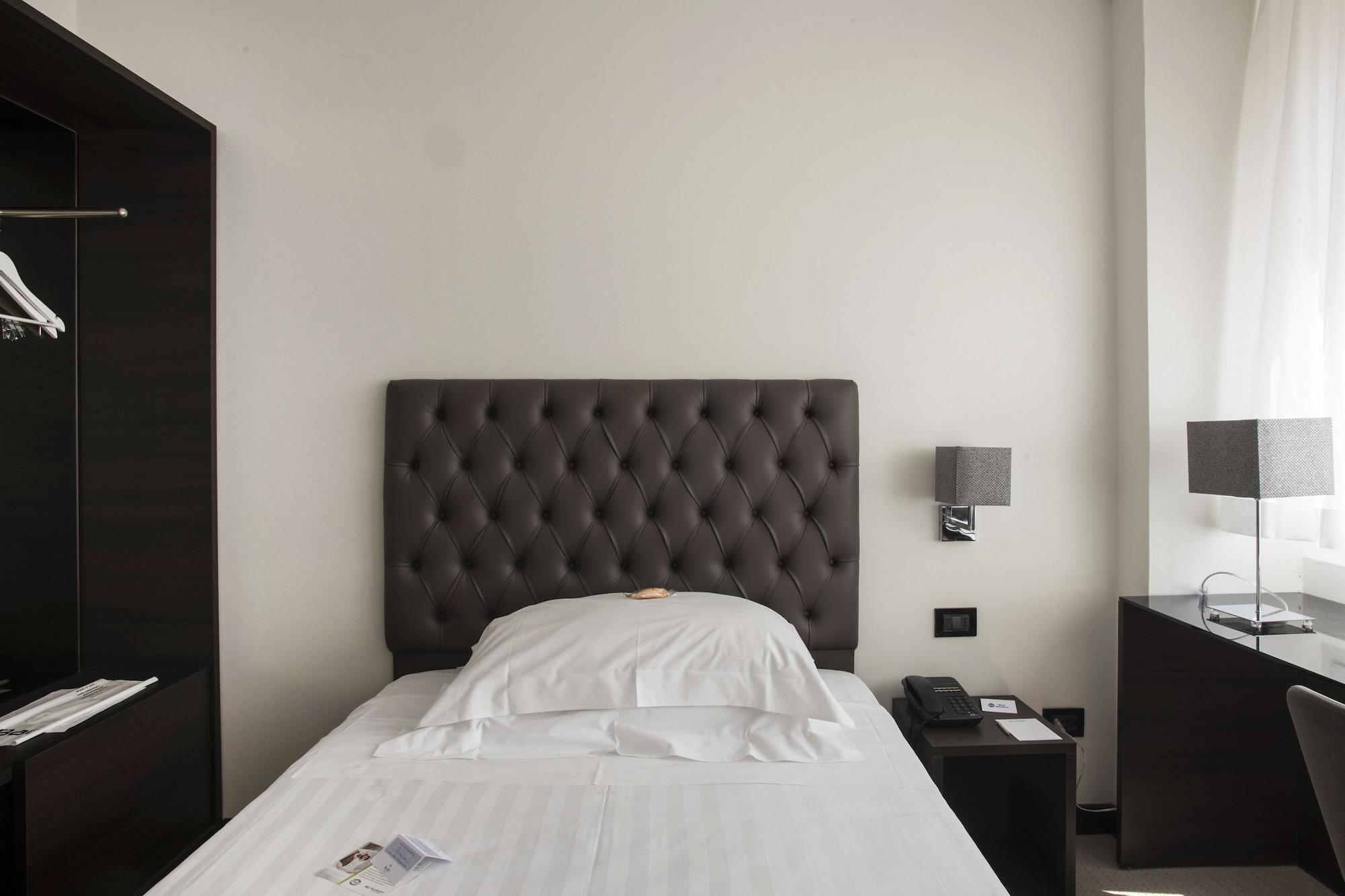 Hotel Plaza Pescara Esterno foto